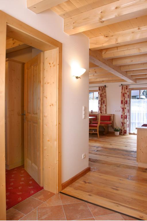 Neuhaushof Apartman Hollersbach im Pinzgau Szoba fotó